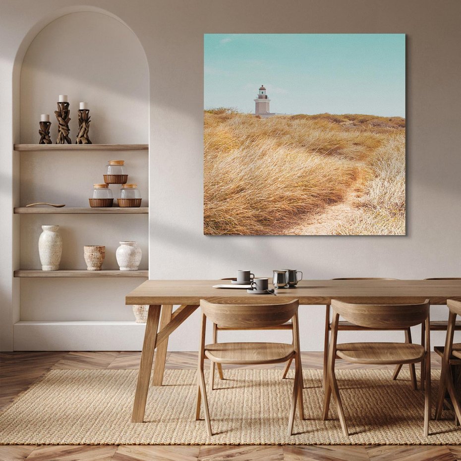 Obraz na płótnie 40x40 - Tajemnicza Ścieżka - latarnia morska w oddali, suche trawy