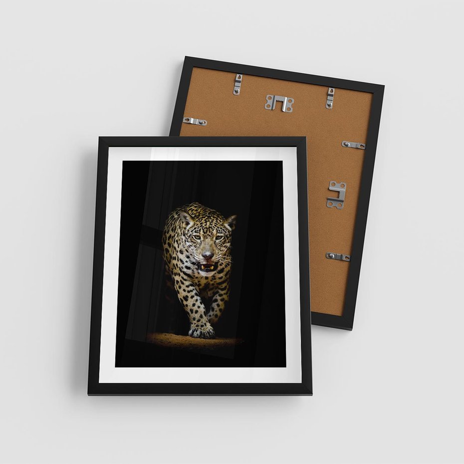 Plakat w ramie 40x50 - Elegancja lamparta - lampart, pantera - rama czarna