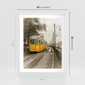 Plakat w ramie 40x50 - Tramwaj w Lizbonie - Lizbona, tramwaj - rama biała