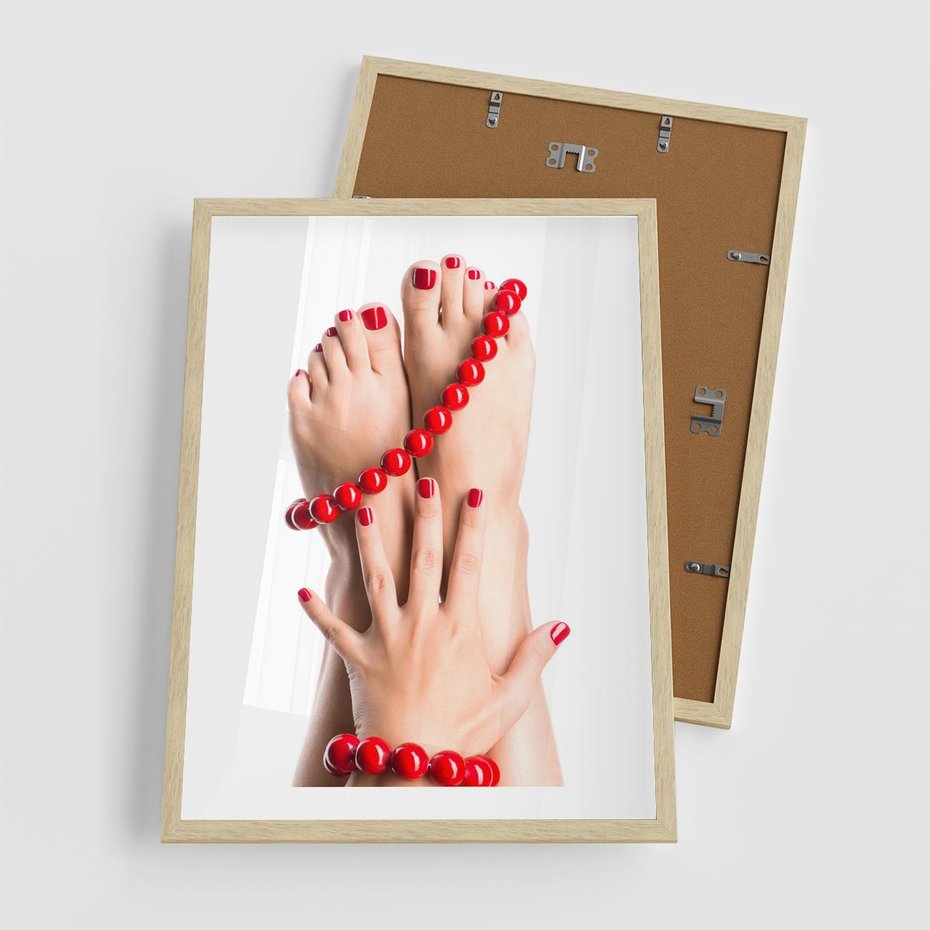 Plakat w ramie 50x70 - Manicure spa: piękno i relaks - manicure, spa - rama drewno