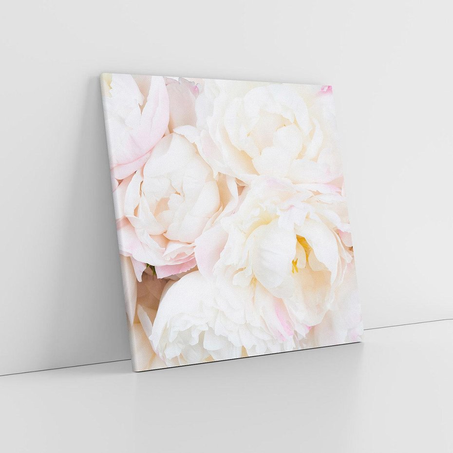 Obraz na płótnie 60x60 - natura w pełnym rozkwicie - kwiaty