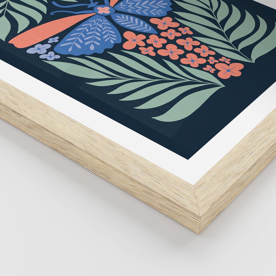 Plakat w ramie 30x40 - Granatowa Noc - granatowe tło, abstrajcyjna ćma - rama drewno