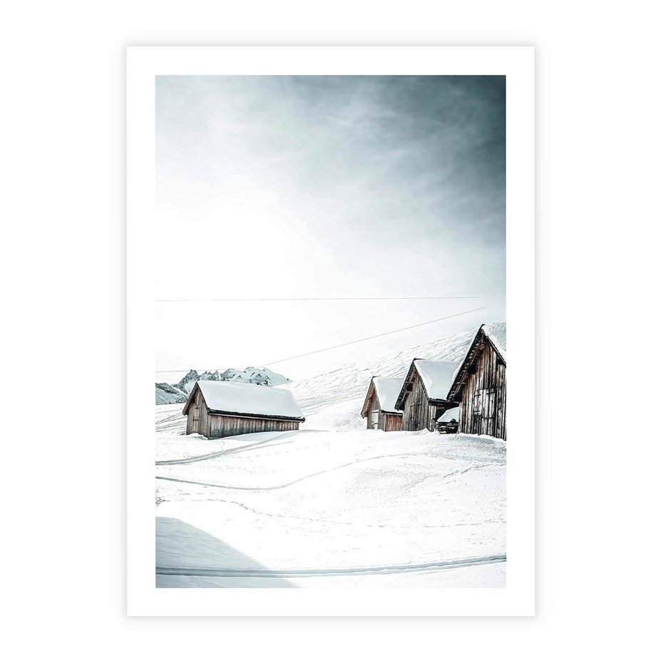 Plakat bez ramy 40x50 - Zima w Domkach: Urok Śnieżnej Scenerii - domki w śnieżnym krajobrazie