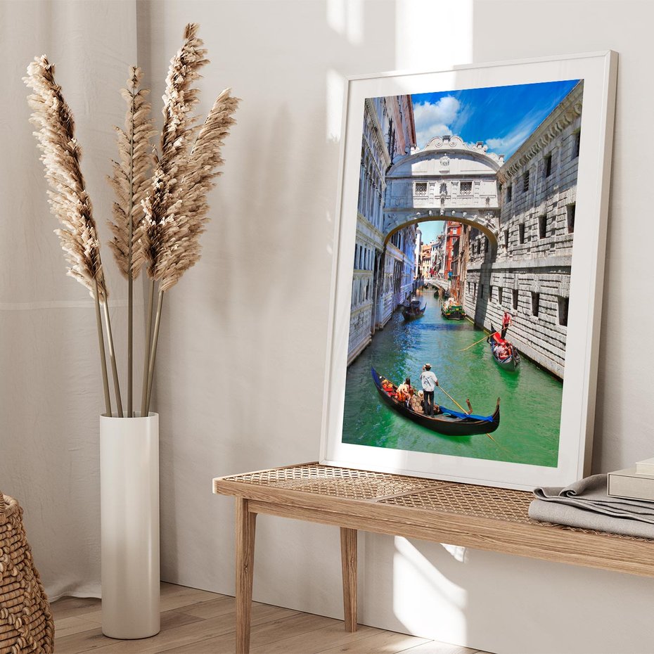 Plakat w ramie 50x70 - Romantyczna gondola w Wenecji - Wenecja, gondola - rama biała