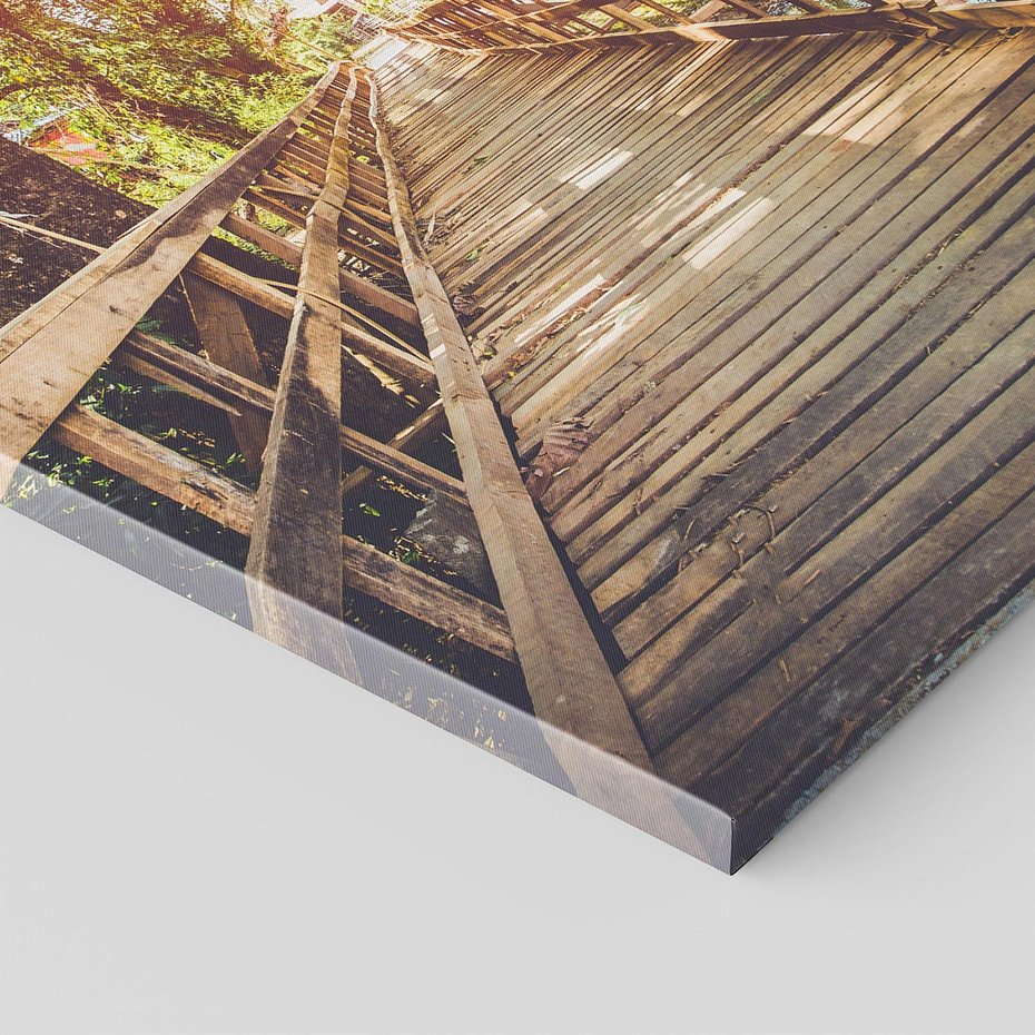 Obraz na płótnie 50x50 - Optyczne wrażenie na drewnianym moście - most, drewniany