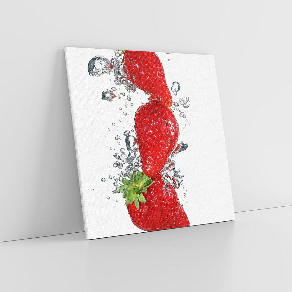 Obraz na płótnie 50x50 - Aromatyczne truskawki w pełnym rozkwicie - truskawki, owoce