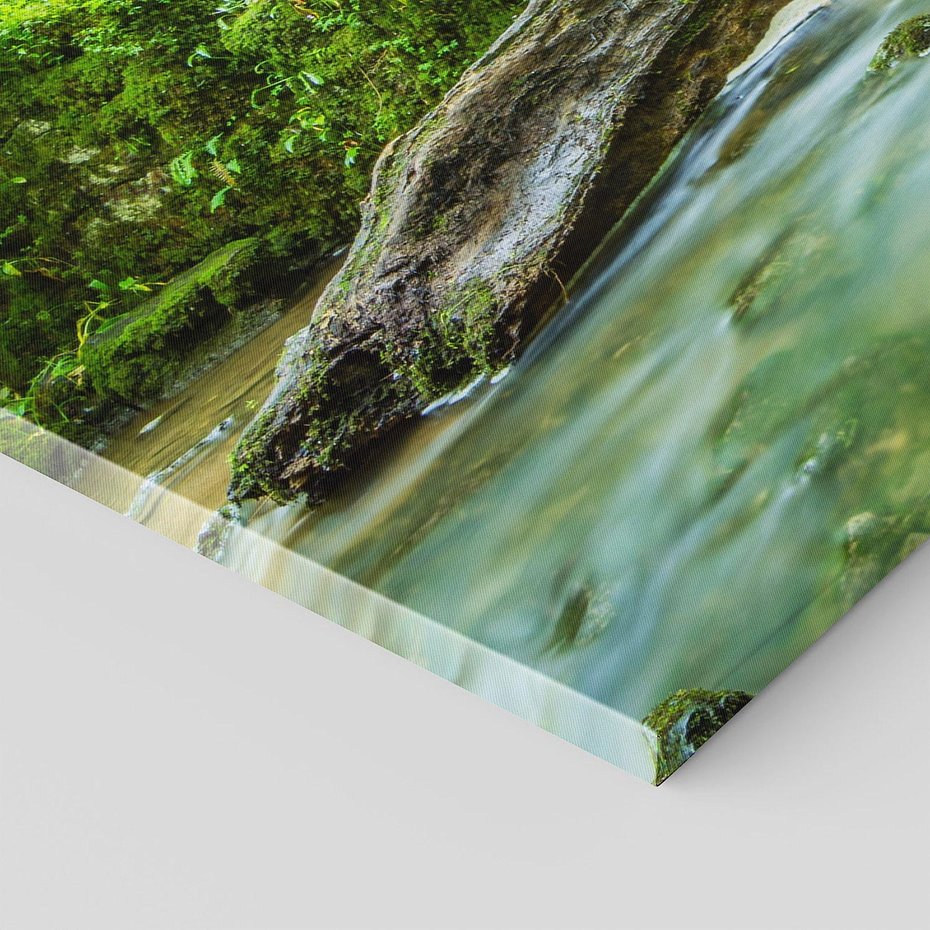 Obraz na płótnie 120x60 - Las przy rzece: potężny wodospad - las, rzeka