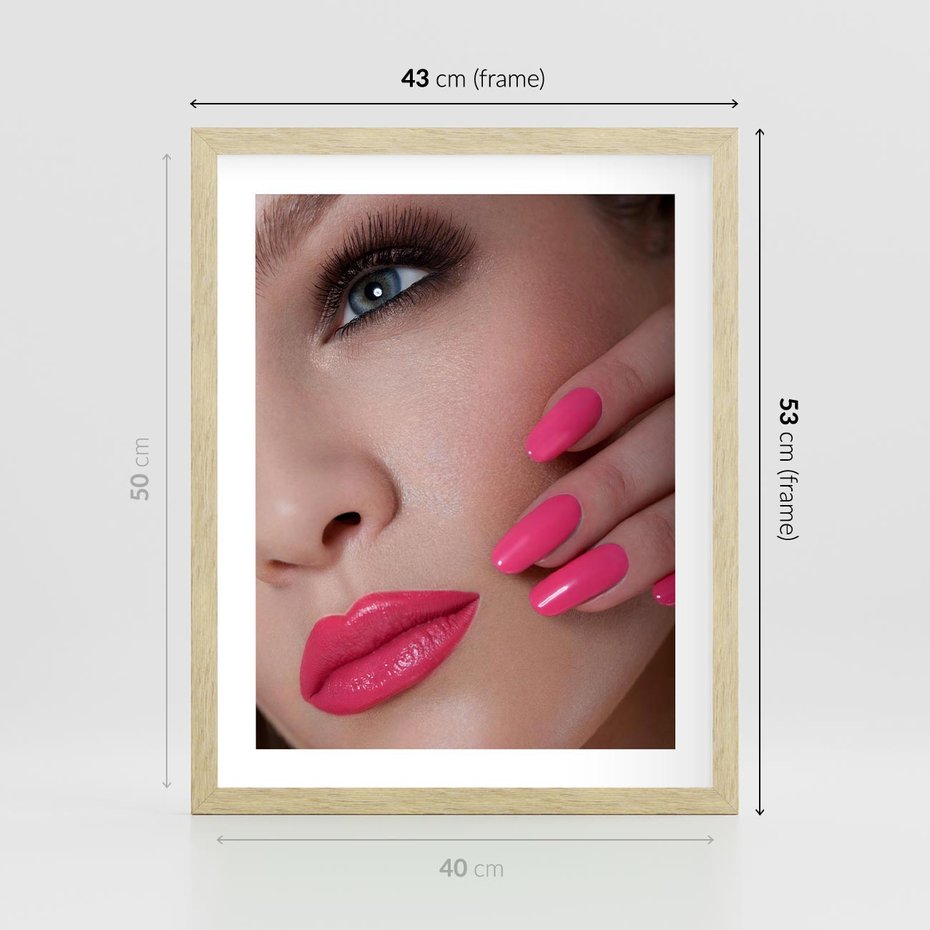 Plakat w ramie 40x50 - Usta, manicure, spa: kobieca harmonia - usta, manicure - rama drewno