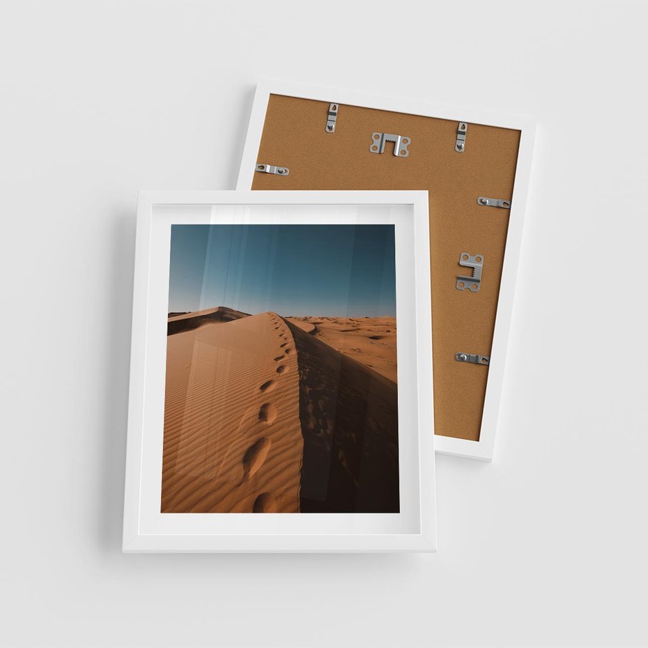 Plakat w ramie 40x50 - Piasek pustyni w ogniu - pustynia, piasek - rama biała