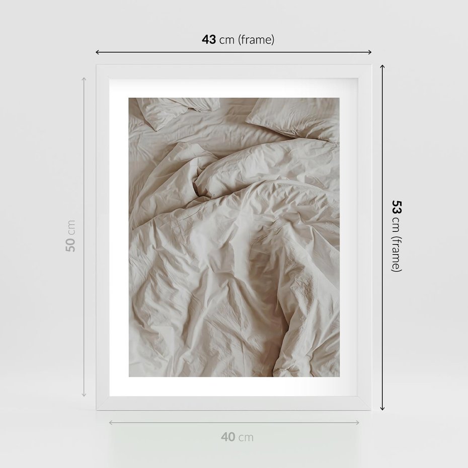 Plakat w ramie 40x50 - Spokojna Noc - biała pościel, zdjęcie do sypialni - rama biała