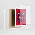 Plakat w ramie 40x50 - Kolorowe Przenikanie - abstrakcyjna kwiatowa kompozycja, czerwone mocne tło - rama biała