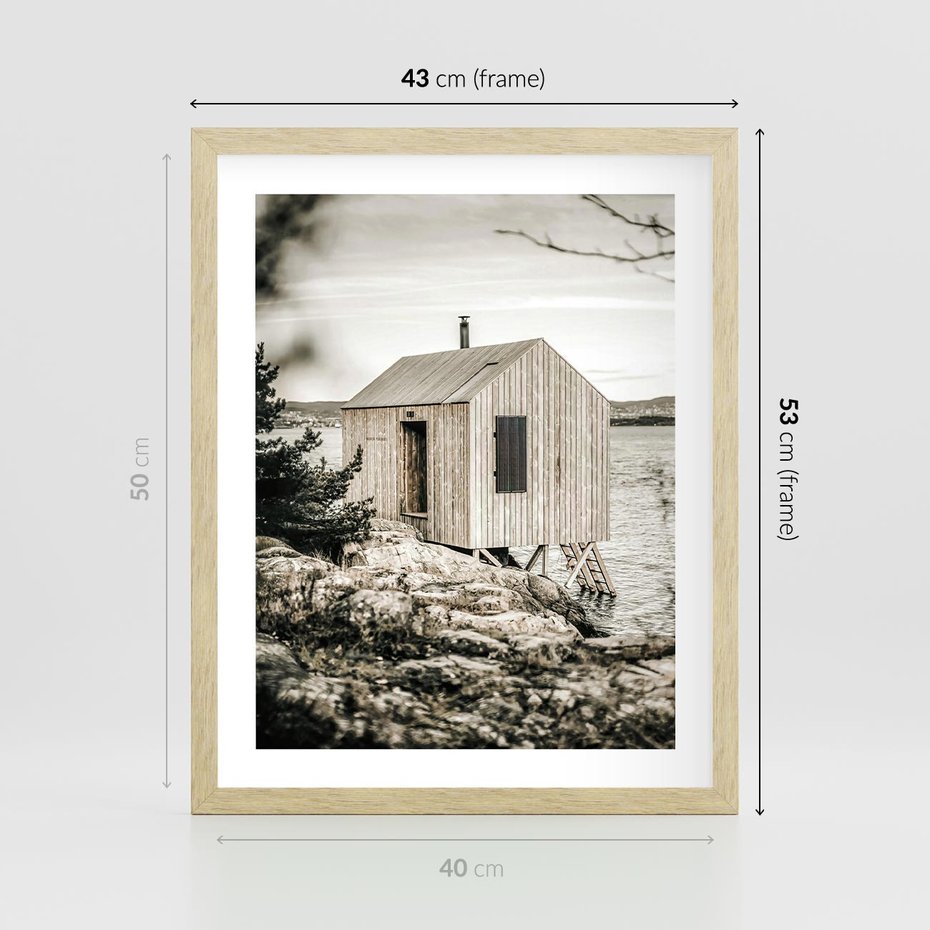 Plakat w ramie 40x50 - Nostalgiczna Oaza - rustykalny domek, domek nad jeziorem - rama drewno