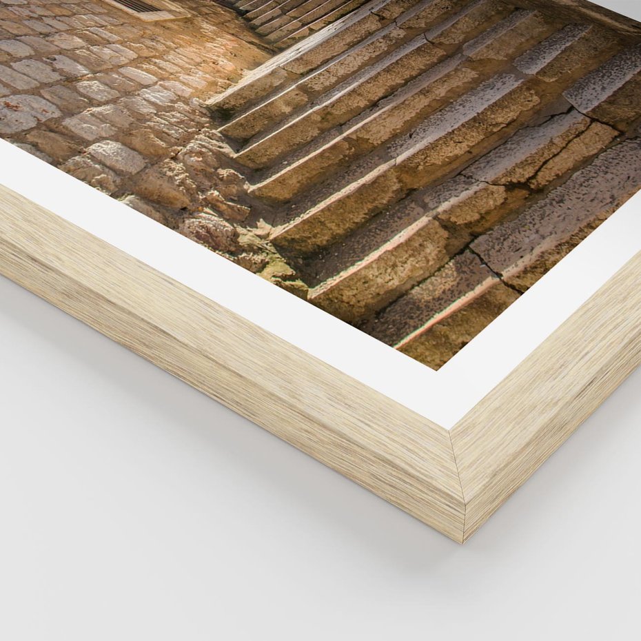 Plakat w ramie 40x50 - Uliczka: perspektywa miejskiego krajobrazu - uliczka, perspektywa - rama drewno