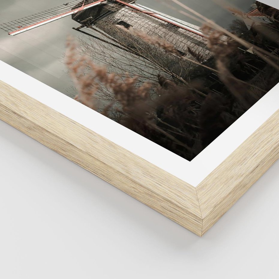 Plakat w ramie 30x40 - Wiejska Idylla: Młyn w Polu - wiatrak, młyn w polu - rama drewno