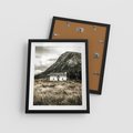 Plakat w ramie 40x50 - Biały Domek w Sepii: Wiejski Urok - domek w górach, kolory sepii - rama czarna
