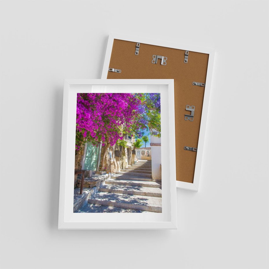 Plakat w ramie 30x40 - Urok Zaklętej Przestrzeni - uliczka, perspektywa - rama biała