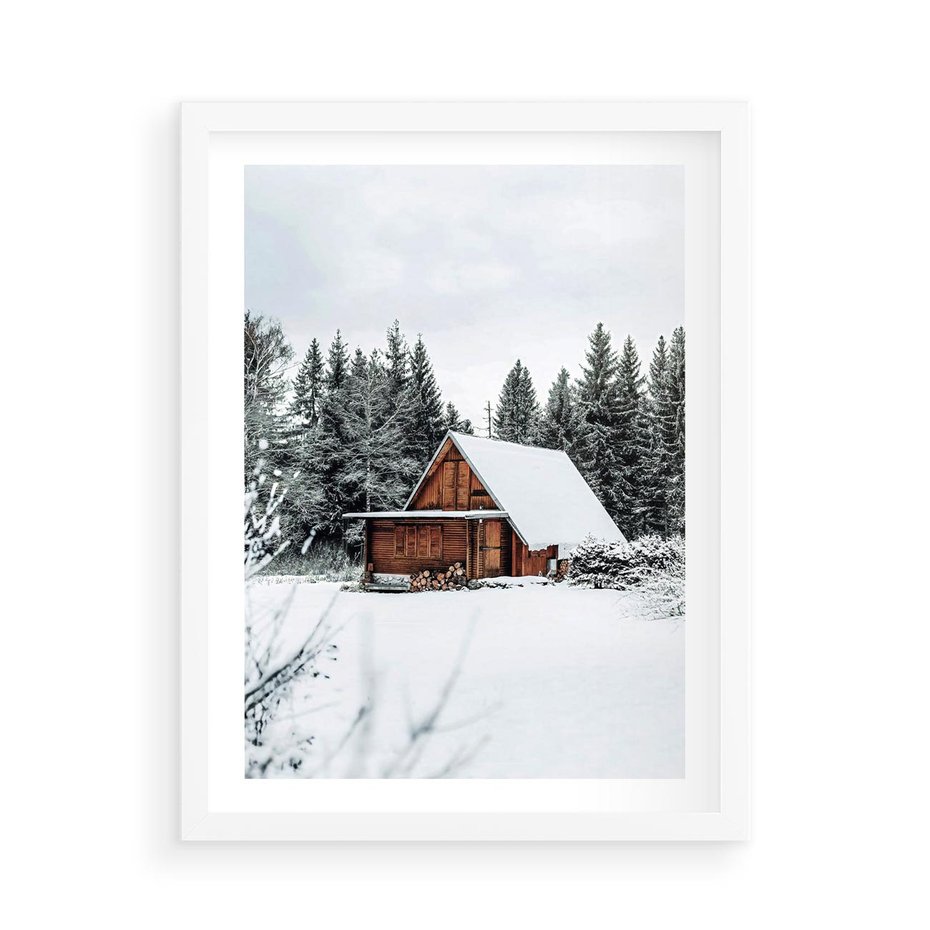 Plakat w ramie 50x70 - Ujęcie zimy w Górach - domek w górach w zimie, śnieg - rama biała