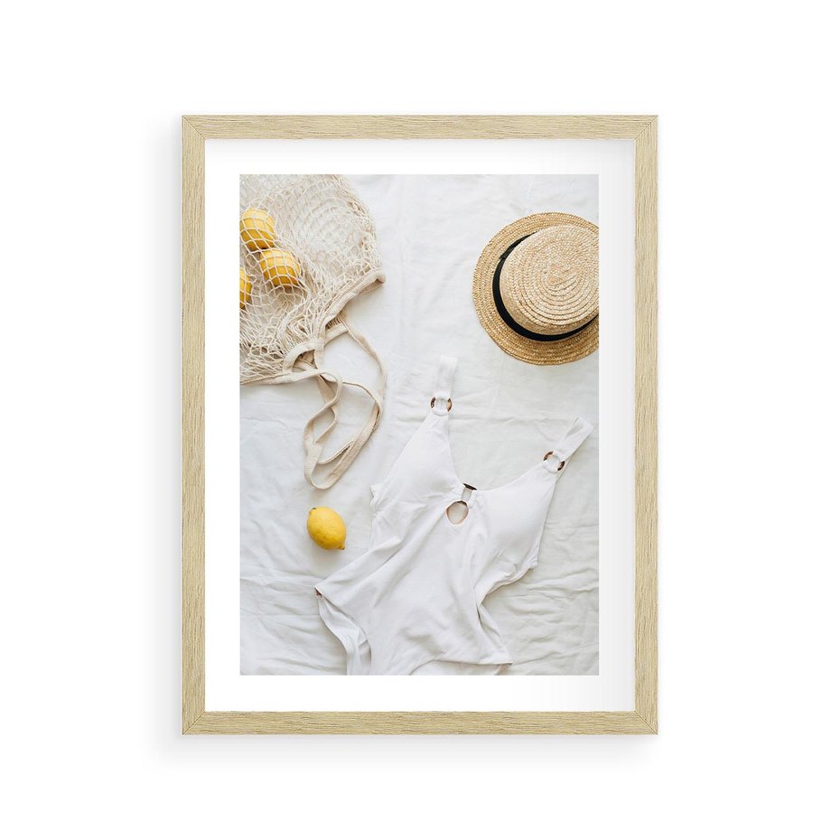 Plakat w ramie 30x40 - Moda na Wakacje: Cytrynowy Urok - kompozycja letnia, fashion - rama drewno