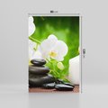 Obraz na płótnie 80x120 - Relaksacyjny SPA: masaż z kamieniami i kwiatami - SPA, masaż