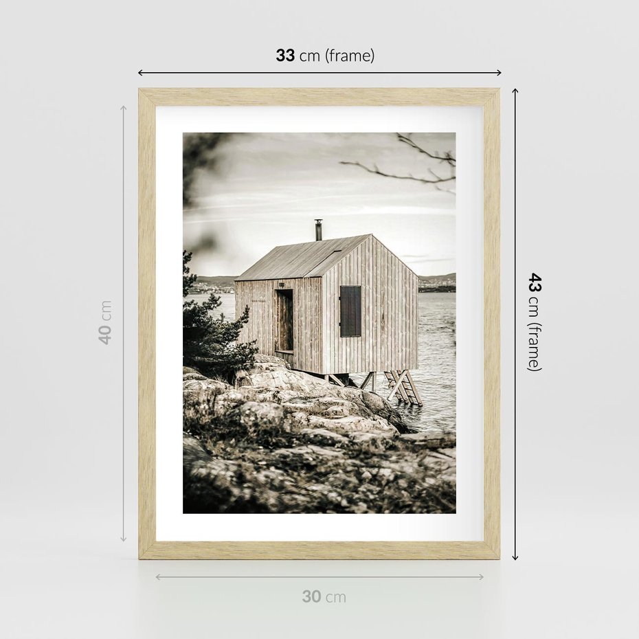 Plakat w ramie 30x40 - Nostalgiczna Oaza - rustykalny domek, domek nad jeziorem - rama drewno