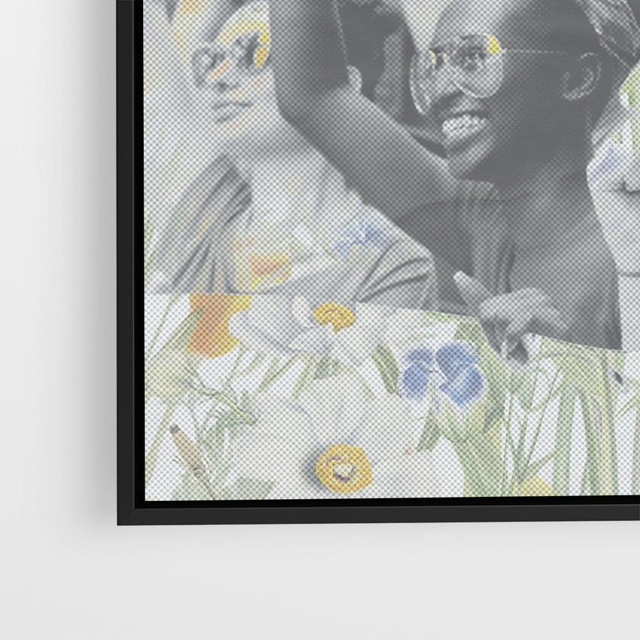 Obraz w ramie 50x50 - Księga zaklętych marzeń - kolaż, czarnobiałe zdjęcie wesołych młodych ludzi - rama czarna