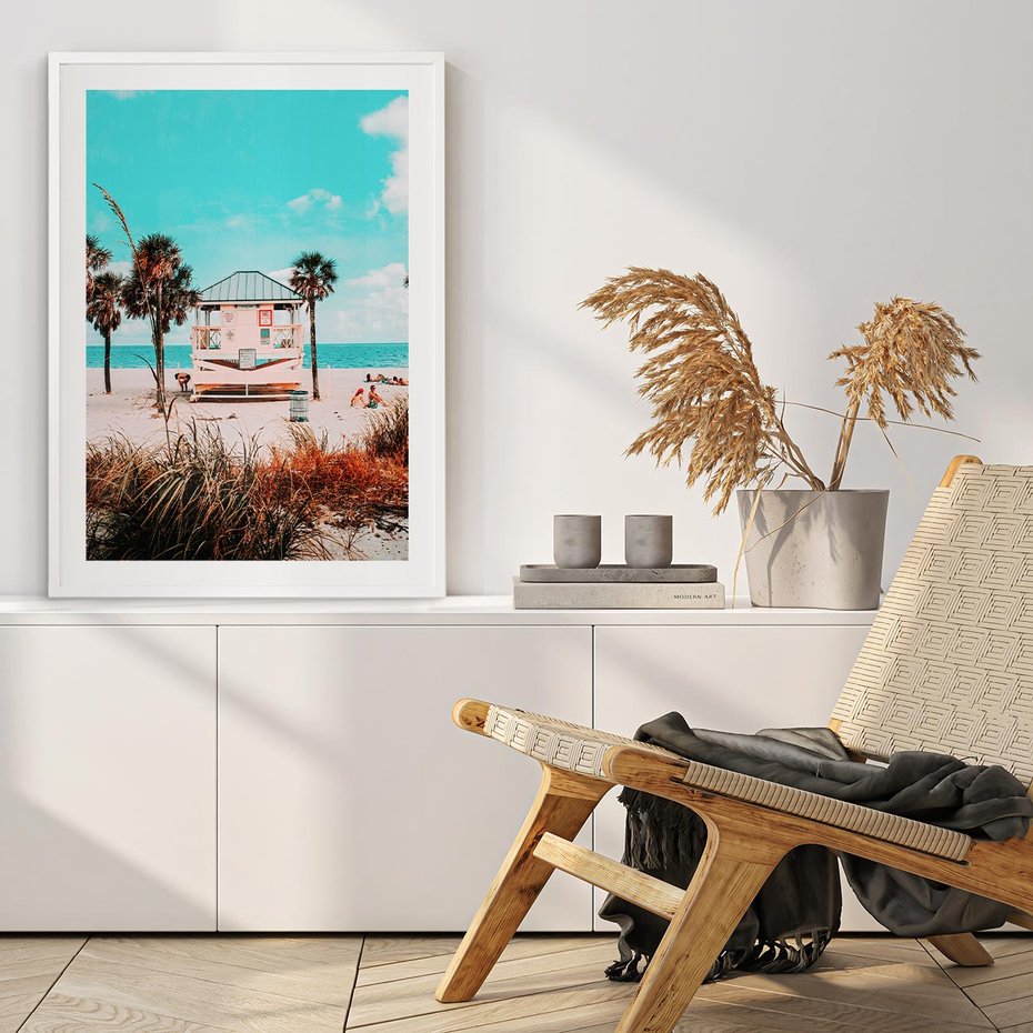 Plakat bez ramy 30x40 - Plaża, Palmy i Spokój Miami - budka ratownika, plaża Miami