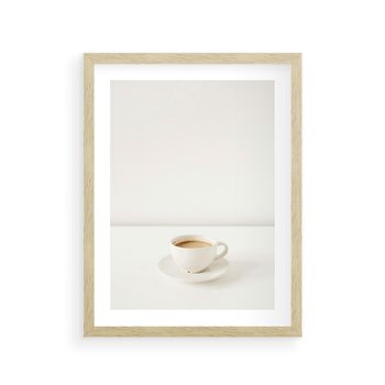 Plakat w ramie 50x70 - Kawa w Prostocie - kawa w filizance, białe tłó - rama drewno