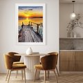 Plakat w ramie 30x40 - Zachód nad jeziorem z pomostem - pomost, jezioro - rama biała