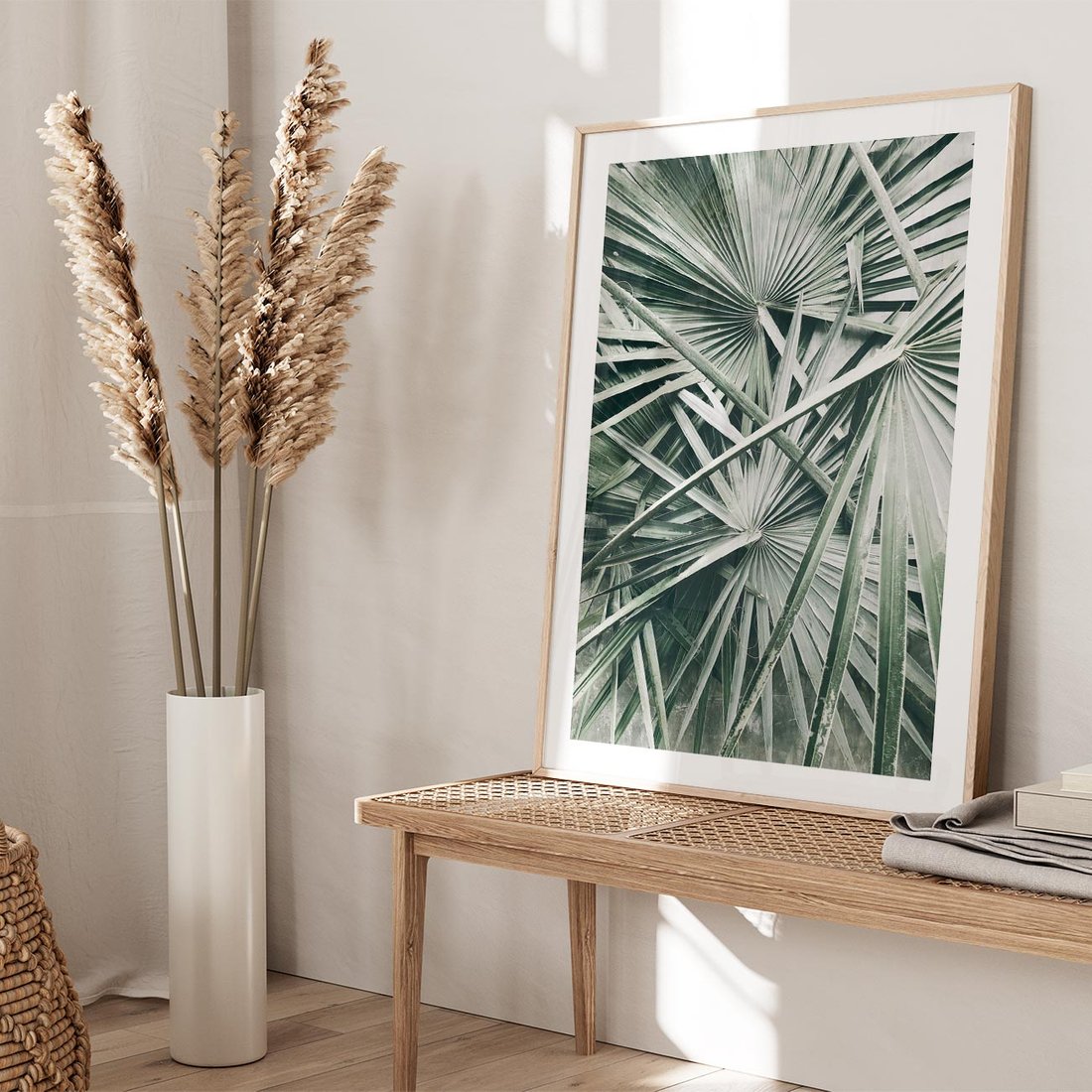 Plakat w ramie 40x50 - Palmy w Zgaszonej Zieleni - palmy, tropikalne liście - rama drewno