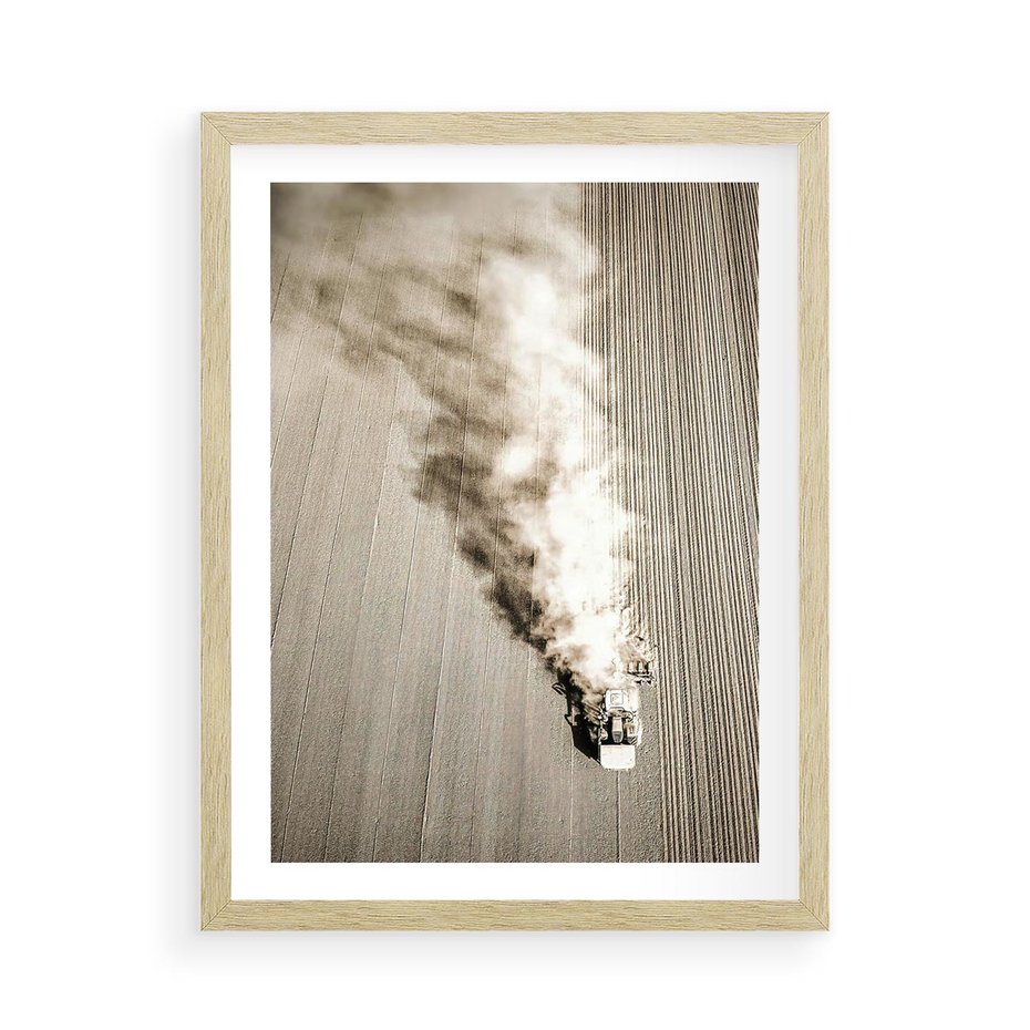 Plakat w ramie 50x70 - Żniwa na Wsi - pole, traktor na polu - rama drewno