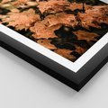 Plakat w ramie 40x50 - Ciepło Jesieni - jesienne pomarańczowe liśćie, jesień - rama czarna