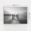 Obraz w ramie 120x80 - Spokojna Przystań - czarno biała fotografia, drewniany pomost na jeziorze - rama drewno