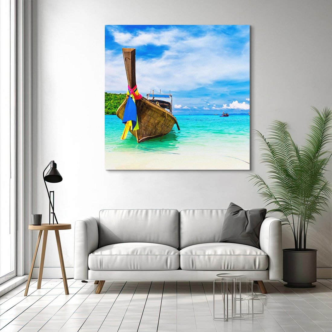 Obraz na płótnie 50x50 - Rajska Plaża Tajlandii: Spotkanie z Naturą - Tajlandia, łódź