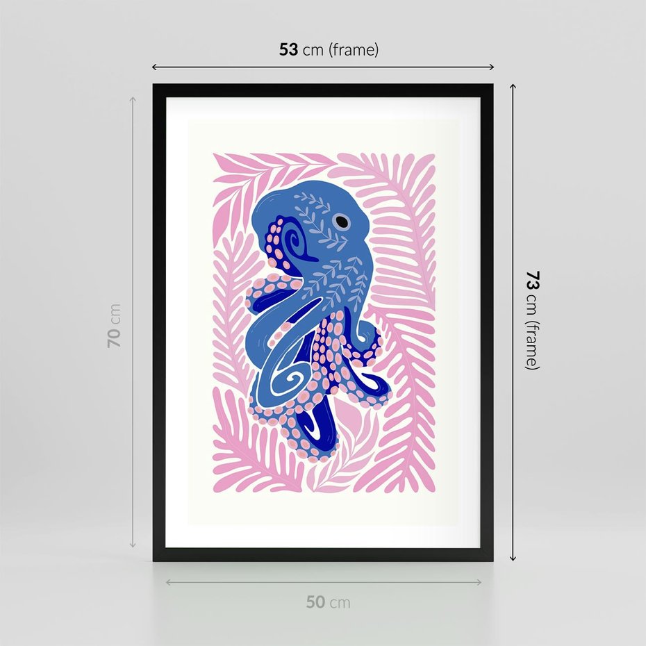 Plakat w ramie 50x70 - Rozkwitające marzenia - abstrakcyjna kompozycja, niebieska ośmiornica wśród różowej roślinnośći - rama czarna