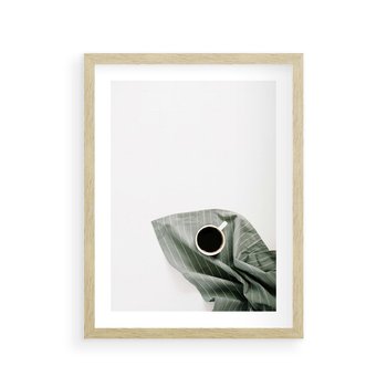 Plakat w ramie 30x40 - Poranek z Kawą - kawa, biała filiżanka - rama drewno