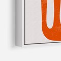 Obraz w ramie 50x50 - Eksploracja Nowego Światła - abstrakcyjna pomarańczowa forma, minimalizm - rama biała