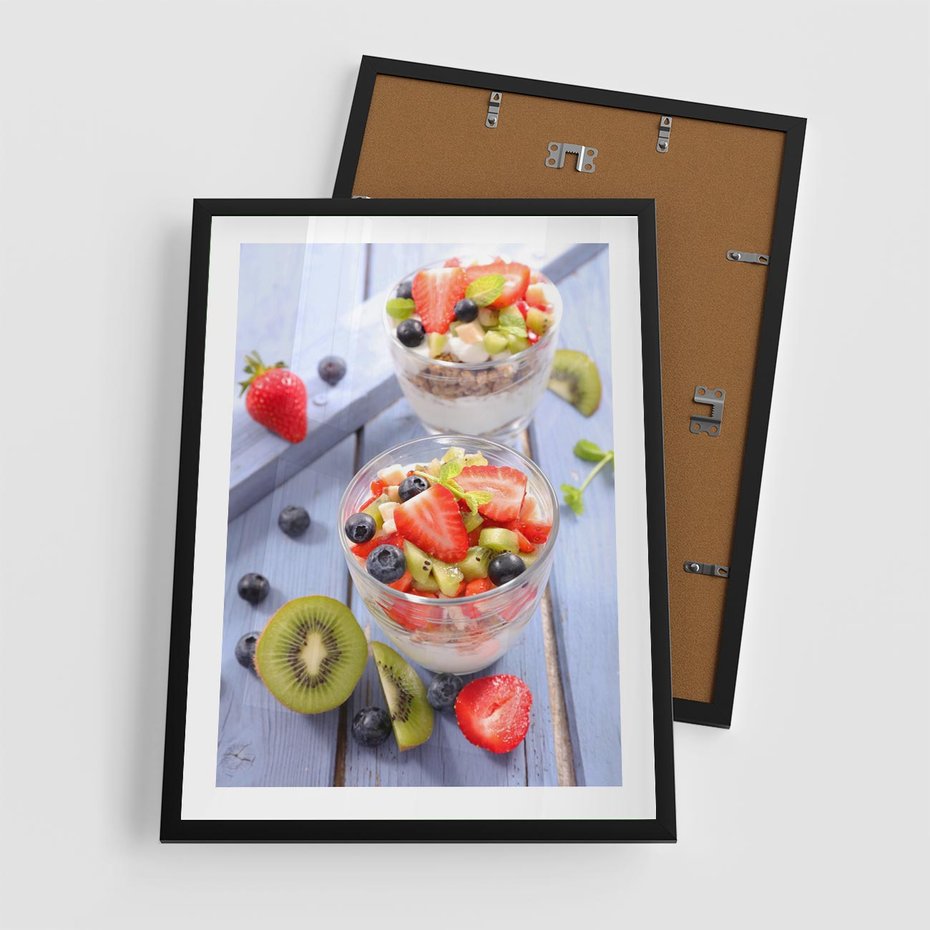 Plakat w ramie 50x70 - Świeżość i Zdrowie - sałatka, owoce - rama czarna