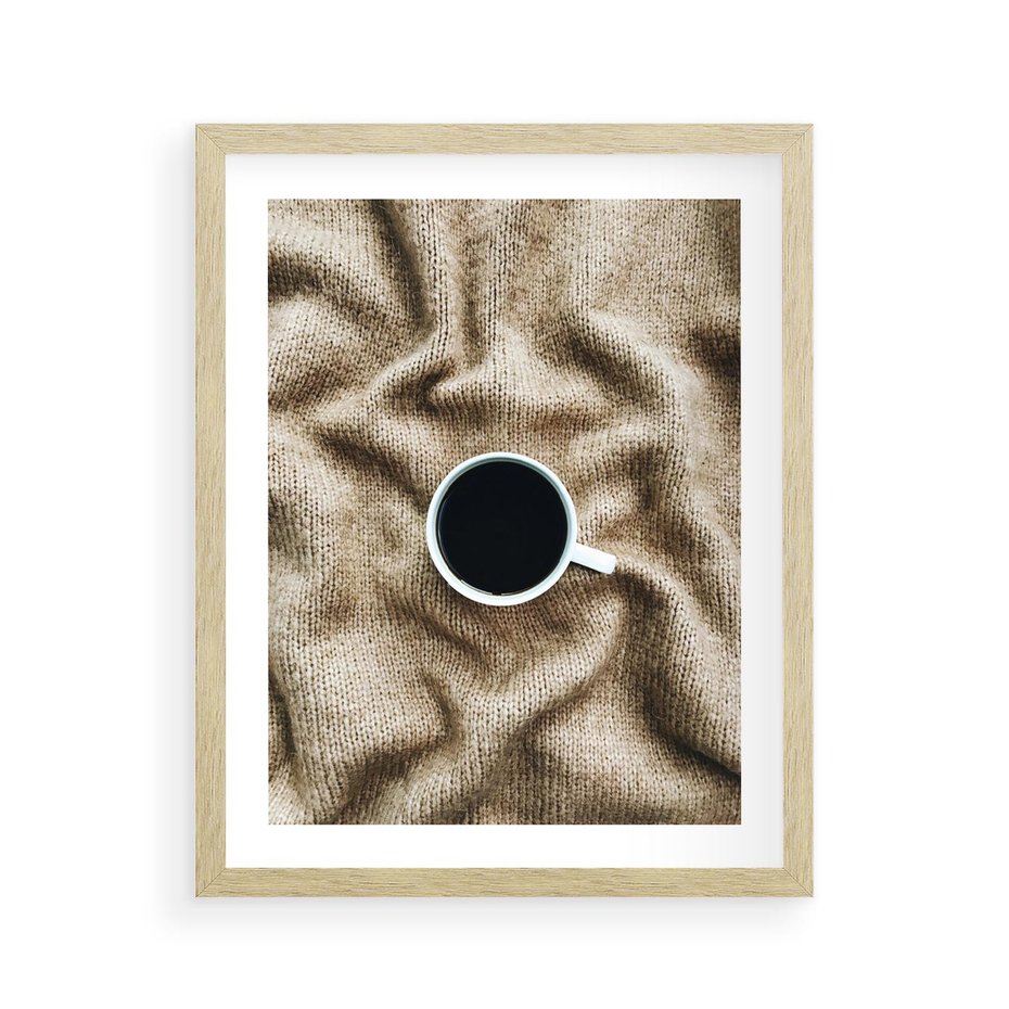 Plakat w ramie 40x50 - Filiżanka Kawy na Brązowym Kocu - kawa, czarna kawa - rama drewno