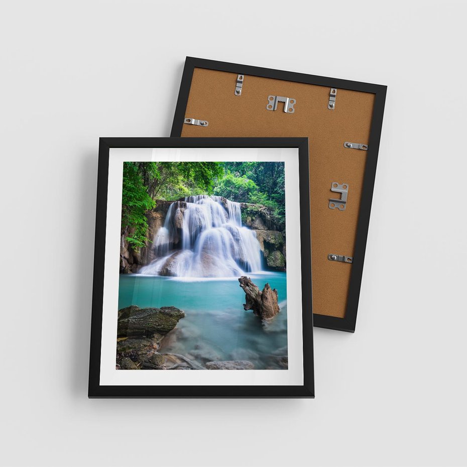 Plakat w ramie 40x50 - Abstrakcyjna nowoczesność - wodospad, woda - rama czarna