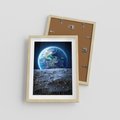 Plakat w ramie 30x40 - Mistrzowskie spojrzenie na Ziemię - ziemia, kosmos - rama drewno