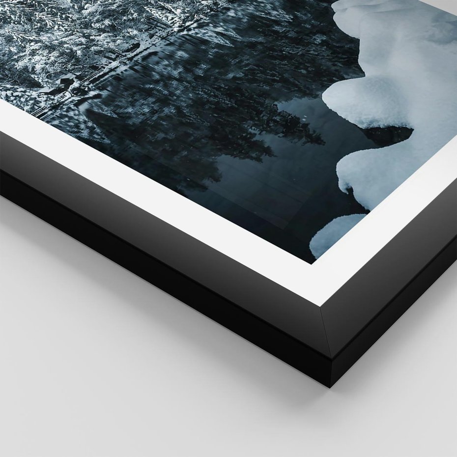 Plakat w ramie 40x50 - Zima nad Jeziorem - krajobraz zimowy, jezioro - rama czarna