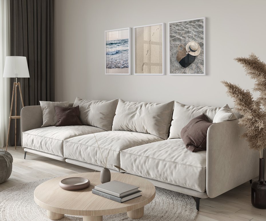 Zestaw obrazy w ramie 50x70 galeria - Plaża, piasek, ślady, kapelusz - rama biała