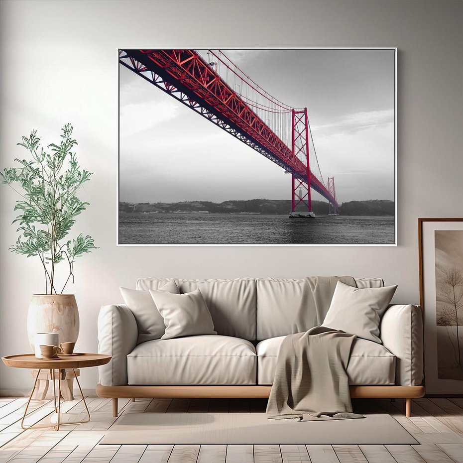 Obraz w ramie 70x50 - Majestatyczny Most - czarno biała fotografia, czerwony stalowy most nad rzeką - rama biała