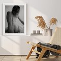 Plakat w ramie 30x40 - Piękno o Poranku - czarno biała fotografia, akt kobiecy - rama biała