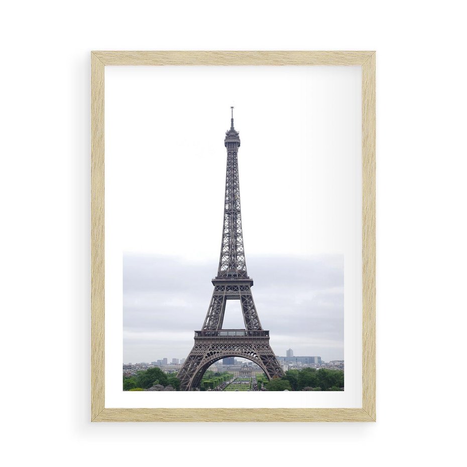 Plakat w ramie 50x70 - Eiffla w mglistym świetle - Eiffla, Paryż - rama drewno