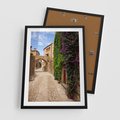 Plakat w ramie 50x70 - Uliczka pełna perspektywy i tajemnicy - uliczka, perspektywa - rama czarna