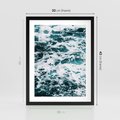 Plakat w ramie 30x40 - Potęga Natury: Wzburzone Fale Oceanu - wzburzone fale oceanu - rama czarna