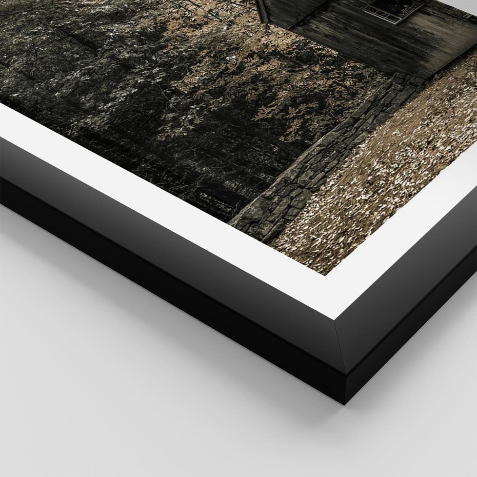 Plakat w ramie 50x70 - Dom w Lesie - chatka w lesie, górski domek - rama czarna