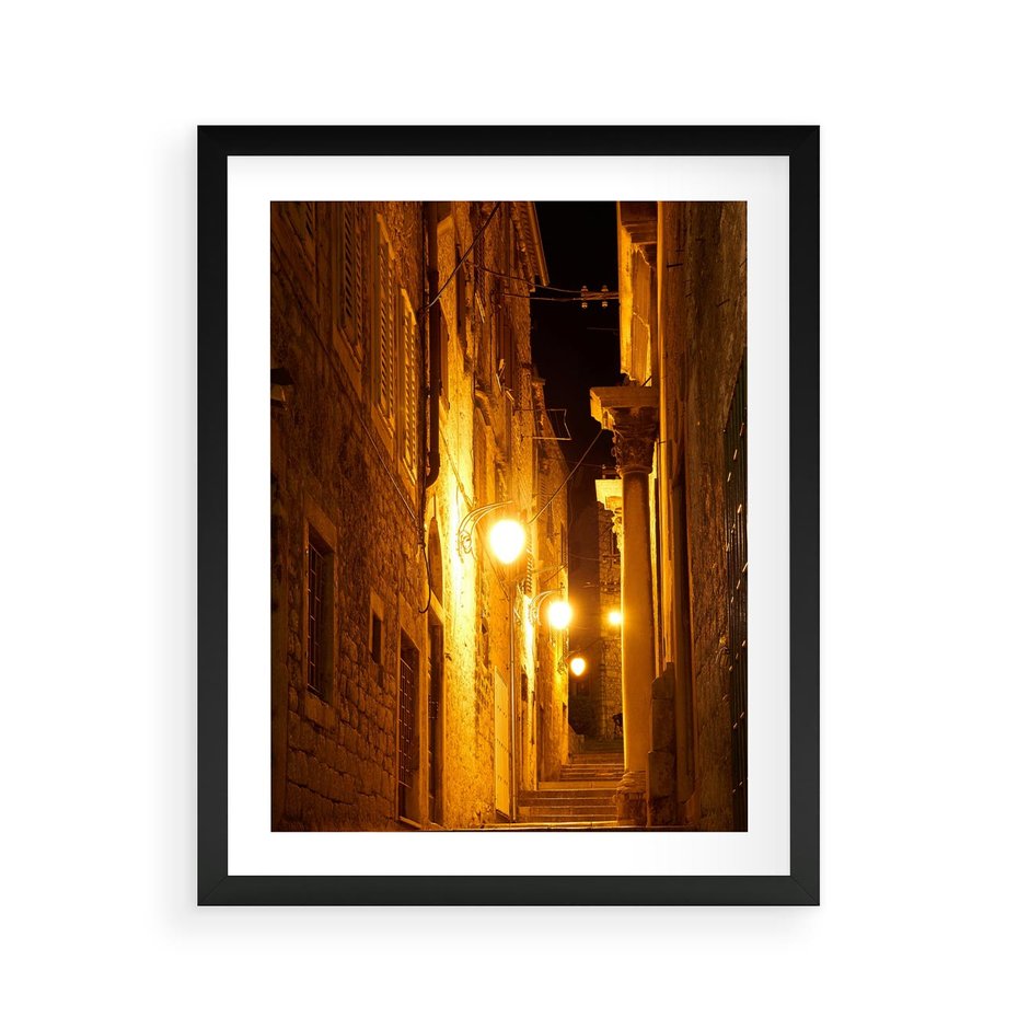 Plakat w ramie 40x50 - Miasto Pod Gwieździstym Niebem - uliczka, perspektywa - rama czarna