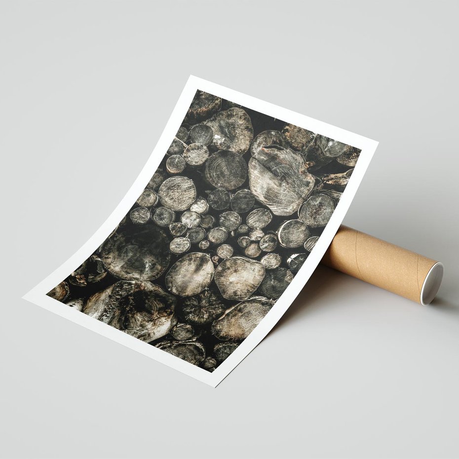 Plakat bez ramy 21x30 - Stos Drewna - kłody drewna, pociete drweno